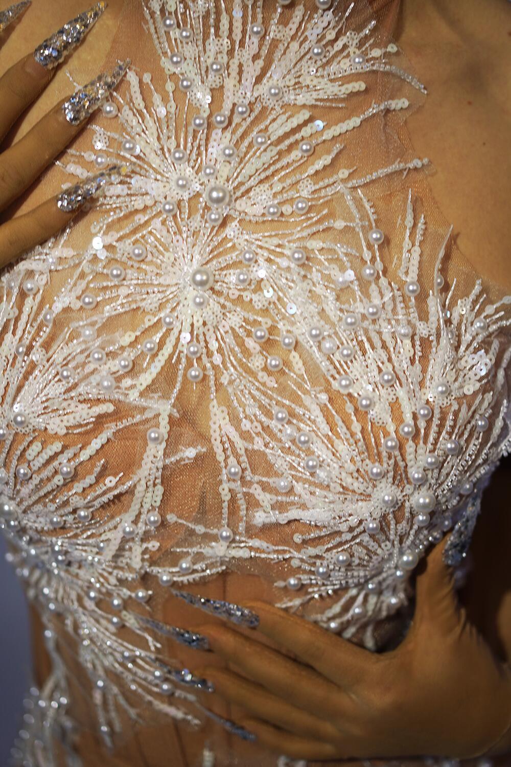 Abito corto da neve con strass - Woman Formal Wear recensione e prezzo