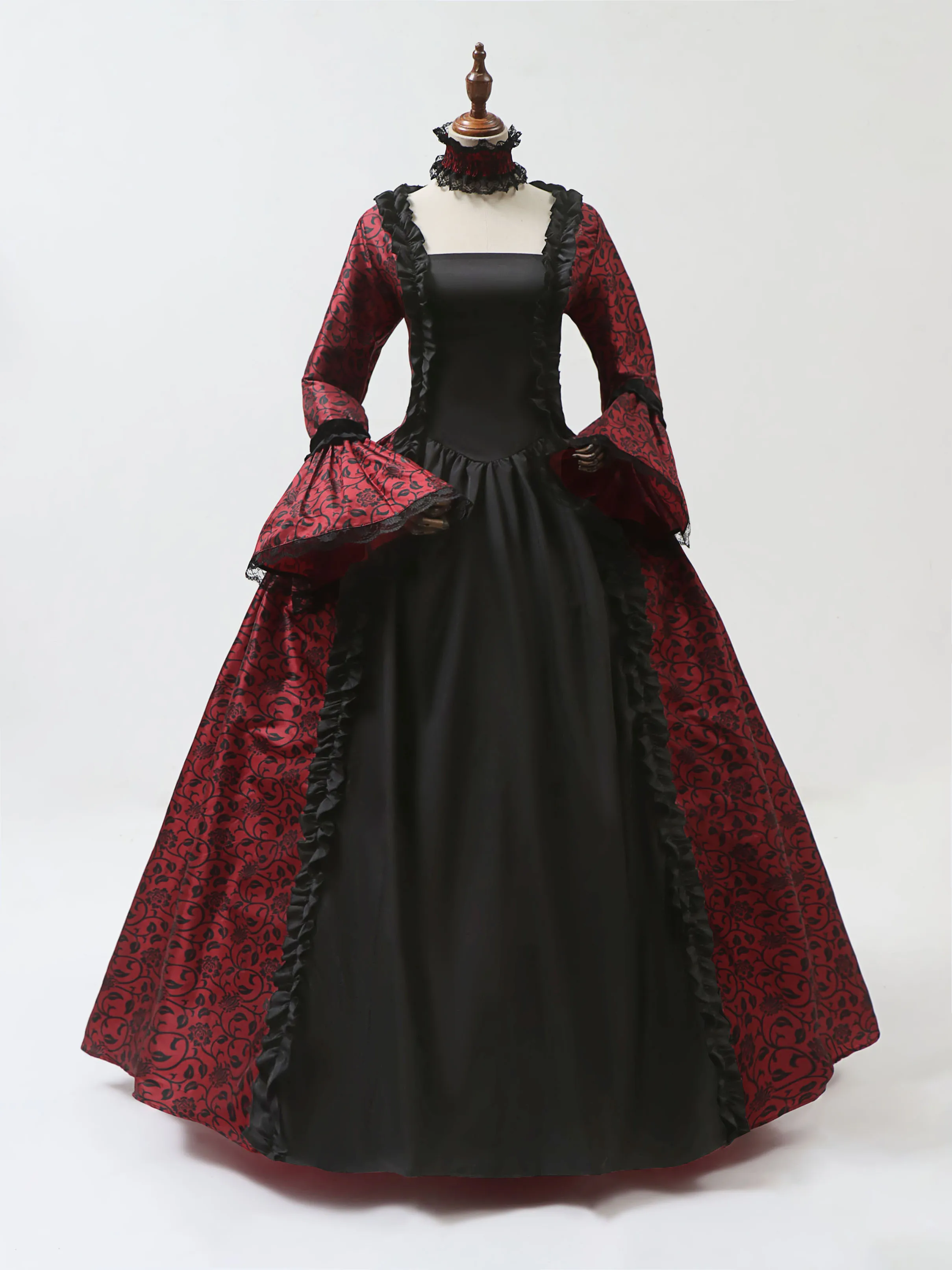 Abito cosplay di Maria Antonie - Female Formal Wear recensione e prezzo